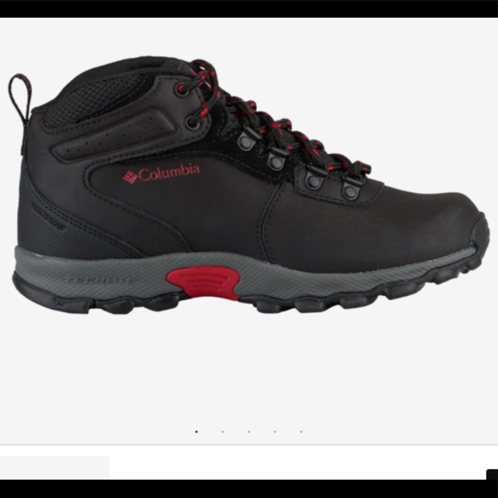 Used kids Columbia Hiking boots.